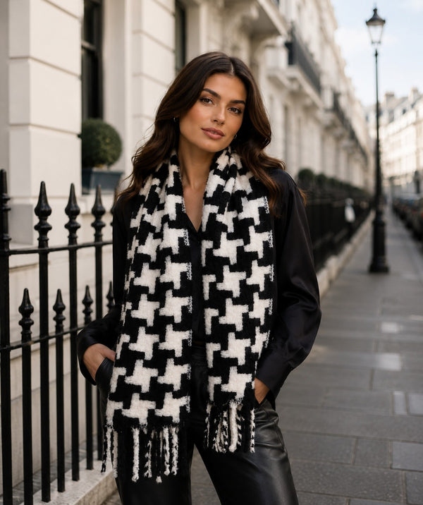 Bryson - Houndstooth Woven Scarf